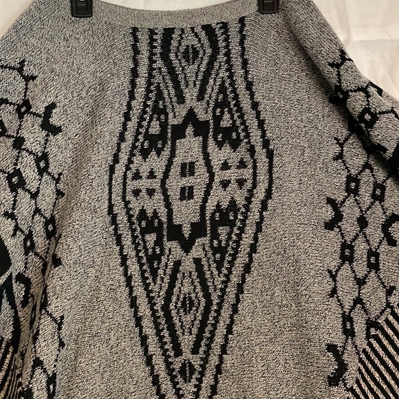 Warm Poncho Super Cute - Picture 2 of 4